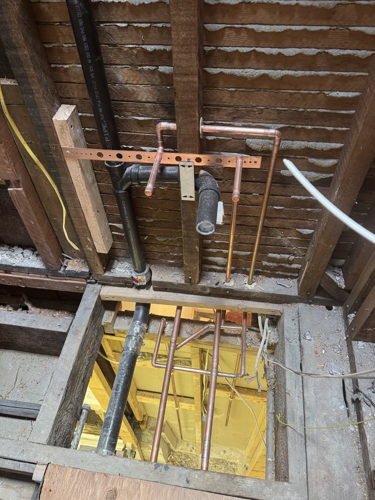 Attic supply line manifold - 5Star Plumbing Upgrade, Los Angeles