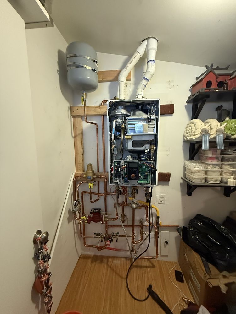 Professionally installed tankless water heater system by 5Star Plumbing Upgrade in Los Angeles